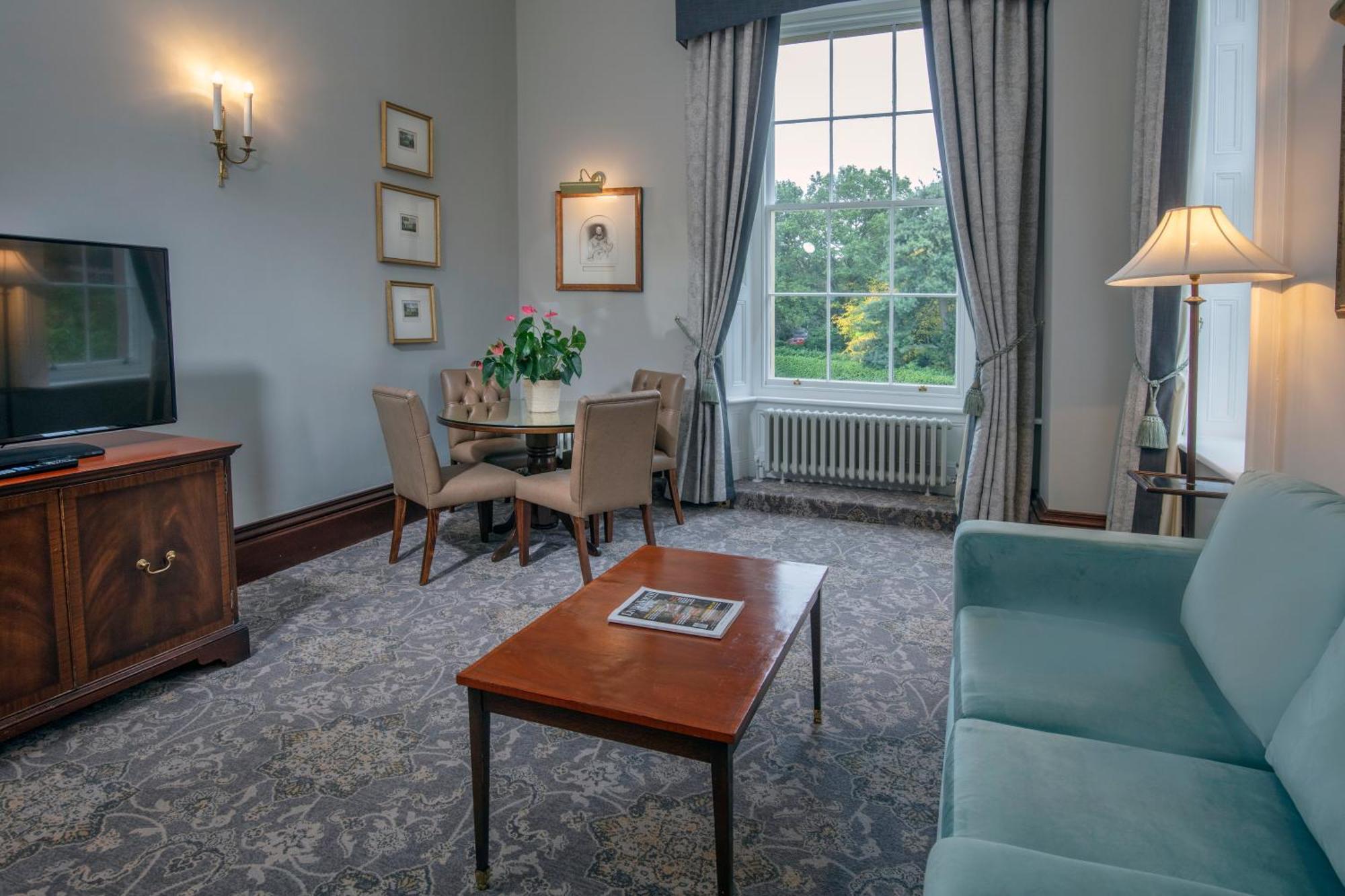 Oulton Hall Hotel, Spa & Golf Resort Leeds  Exteriér fotografie