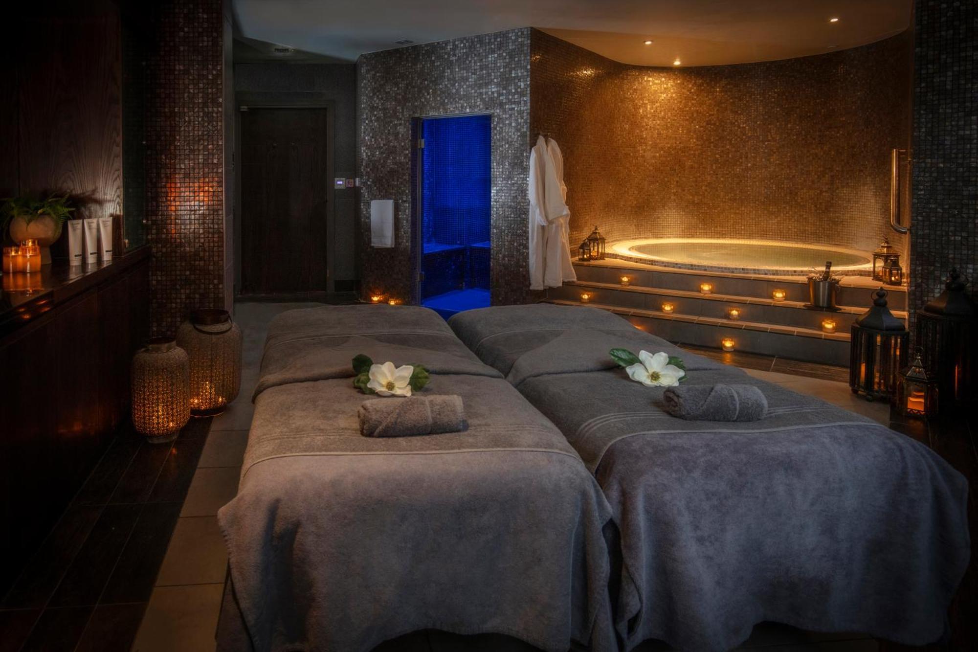 Oulton Hall Hotel, Spa & Golf Resort Leeds  Exteriér fotografie